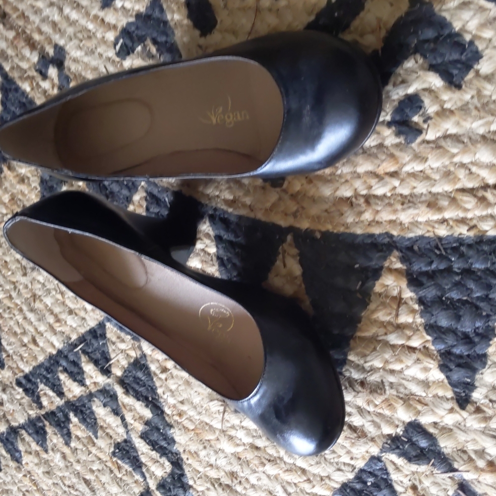 Vegan heels